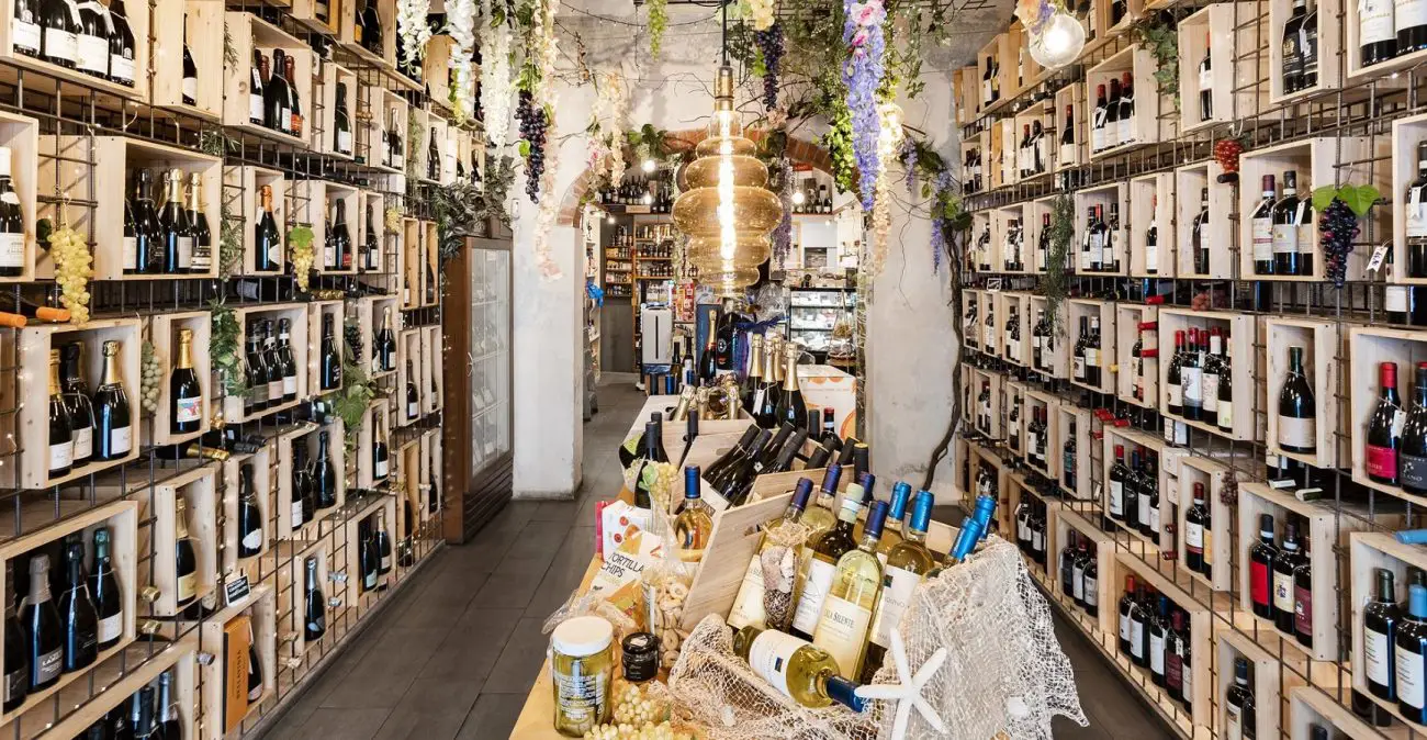 Interior image of Enoteca Gambi dal 1957