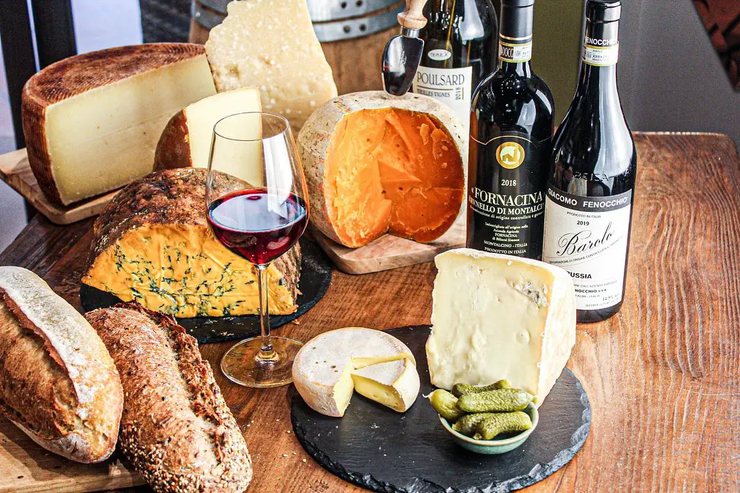 Vino al Vino cheese, food and wine pairing